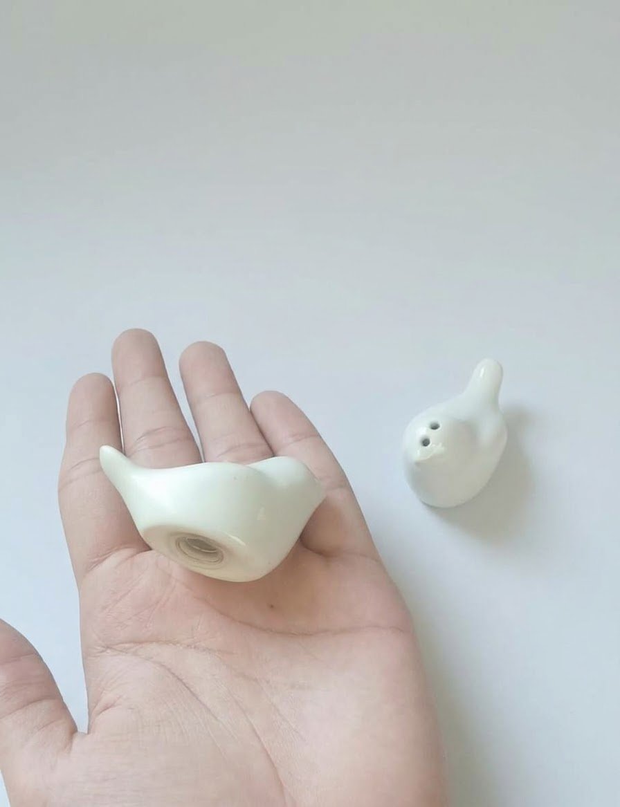 "Love Birds" Ceramic Salt and Pepper Shakers Set with Original Box Packaging image 3
